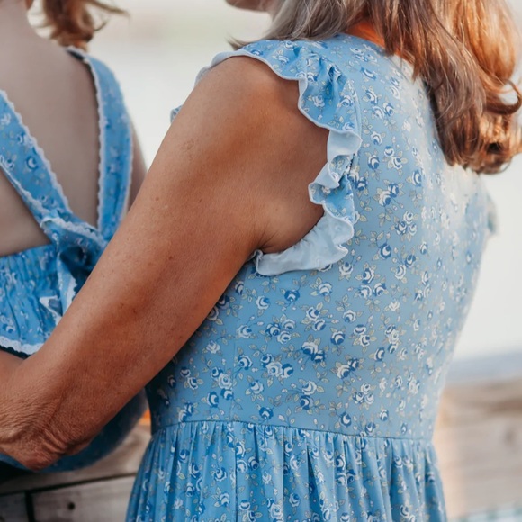 NWT Sweet Honey Classic Flutter Dress – Blue Petals - Picture 4 of 9